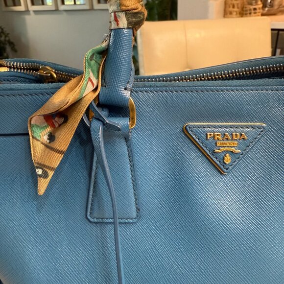 Prada Saffiano Leather Medium Galleria Double Zip Tote - Picture 2 of 10